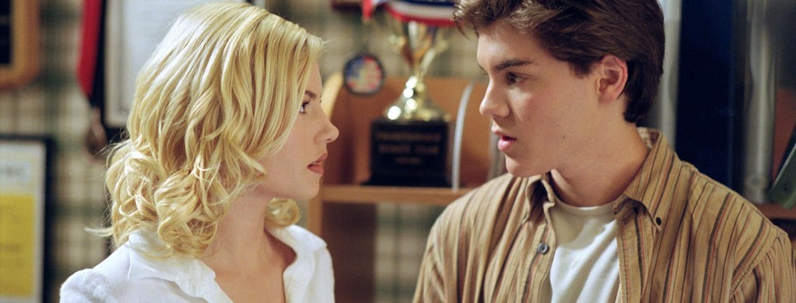 1130px x 430px - REVIEW - 'The Girl Next Door' (2004) | The Movie Buff