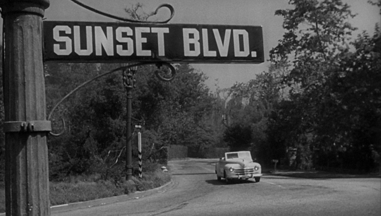 movie review sunset boulevard